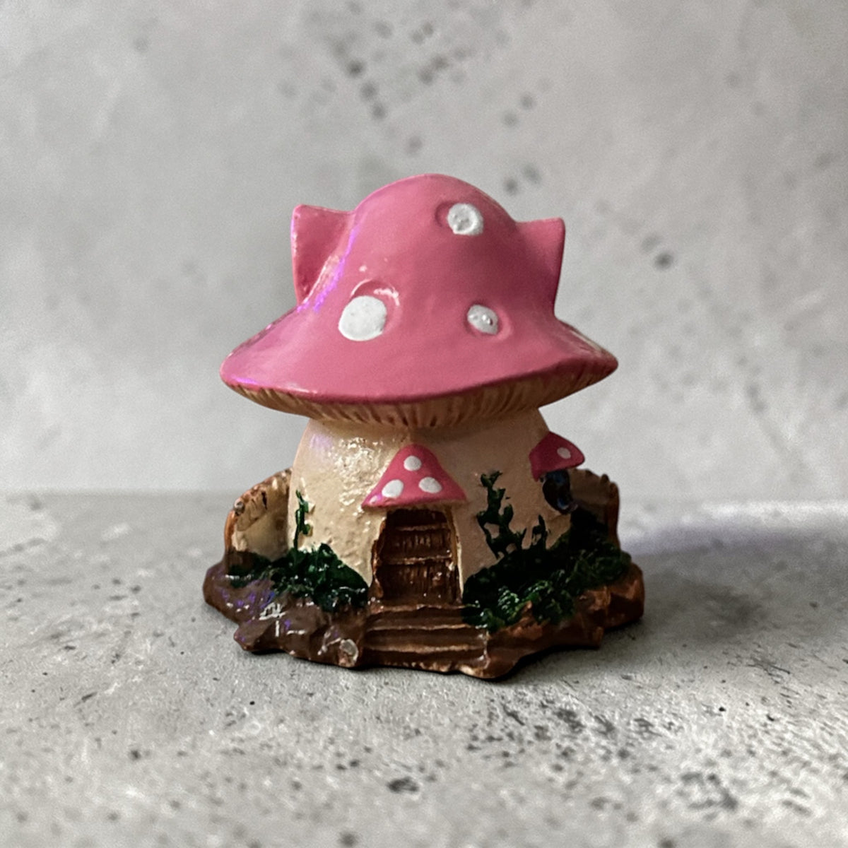 Mini Resin Fairy Garden Pink Toadstool House