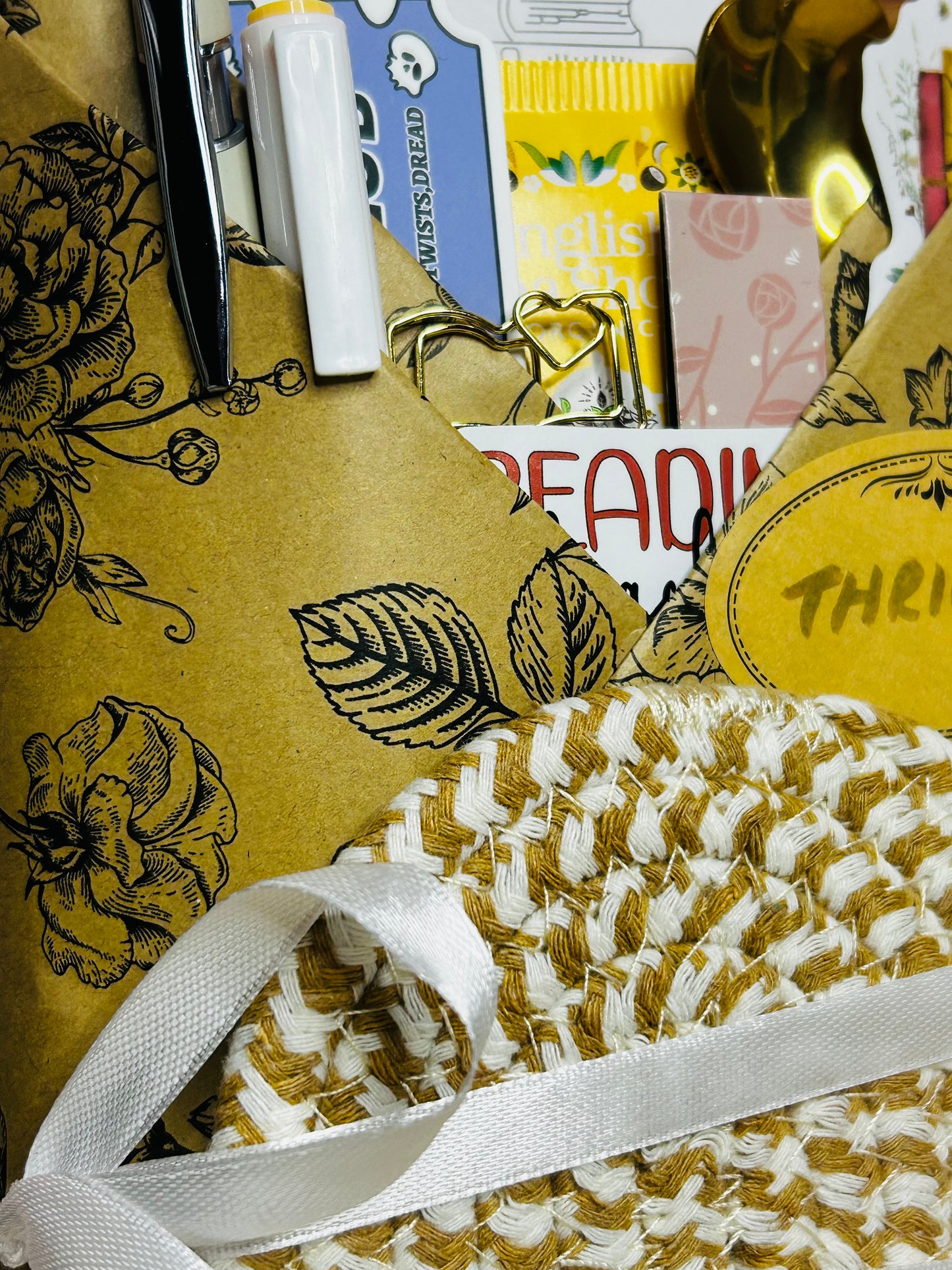 Blind Date with a Book Gift Bundle - Choose Your Genre Crime Thriller, Fantasy or Romance