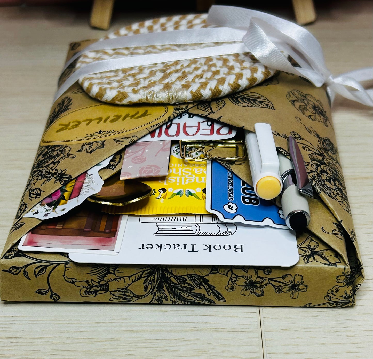 Blind Date with a Book Gift Bundle - Choose Your Genre Crime Thriller, Fantasy or Romance